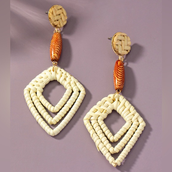 Rattan woven drop earrings - Picture 2 of 3
